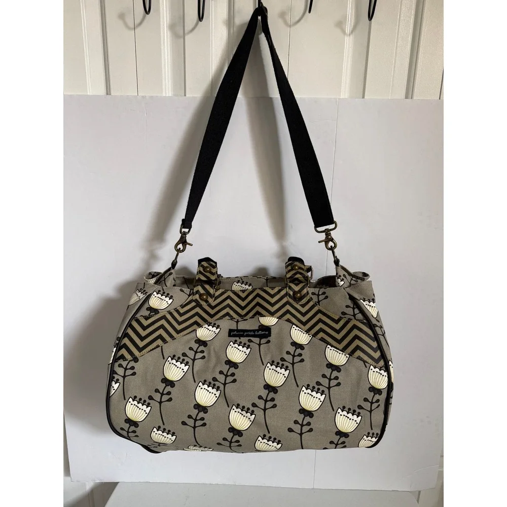 Petunia Pickle Bottom Wistful Weekender Large Tote Bag Diaper Bag Tulips